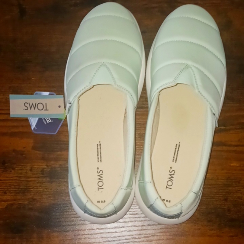Toms
